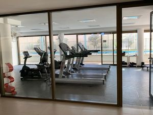 Image 19 - 924735
